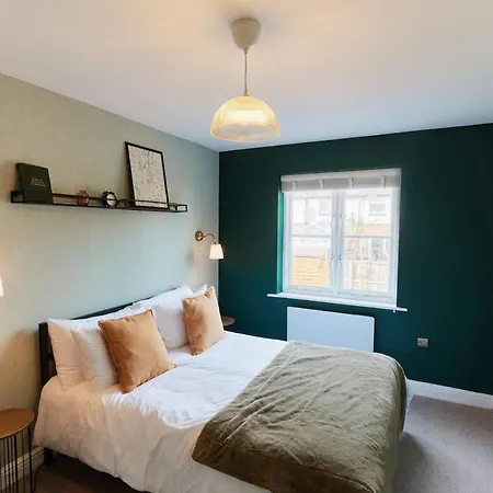 Chic 1br Flat With Parking-easy Access To Center Apartamento *