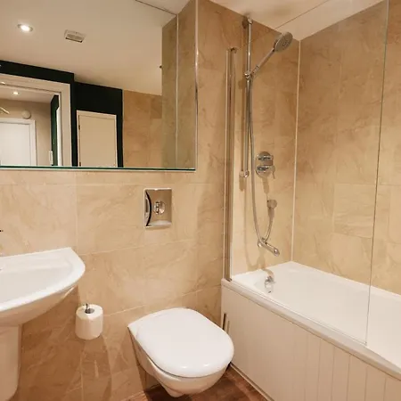 Chic 1br Flat With Parking-easy Access To Center * Leeds (West Yorkshire)